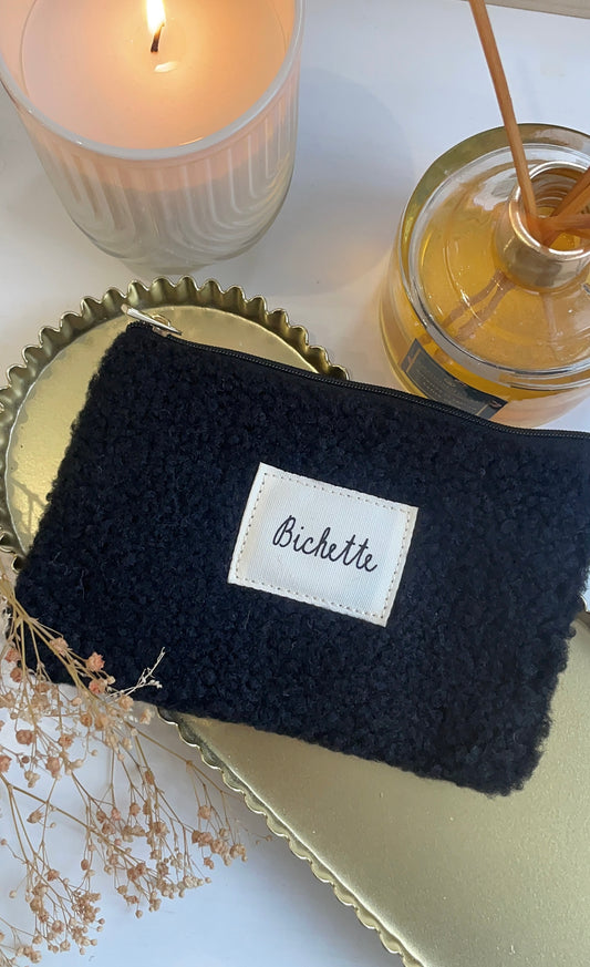 Pochette moumoutée “Bichette” 🖤